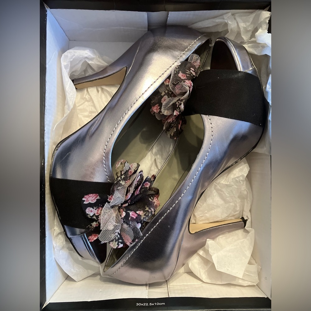 “Dolce” model by Mojo Moxy brand